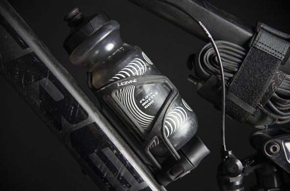 Фляга Lezyne FLOW BOTTLE 600 Сірий Y13 4712806 003814