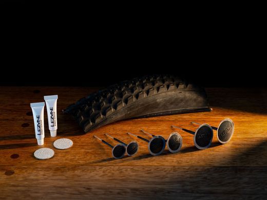 Ремкомплект для безкамерок Lezyne TUBELESS PRO PLUGS Чорний Y17 4710582 547966